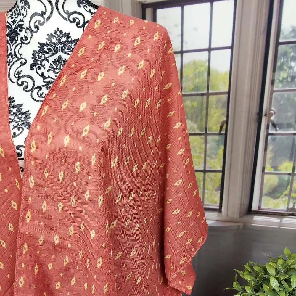 NWT SONOMA ZUMO GEO TACKED RUANA (CORAL & YELLOW / OS)